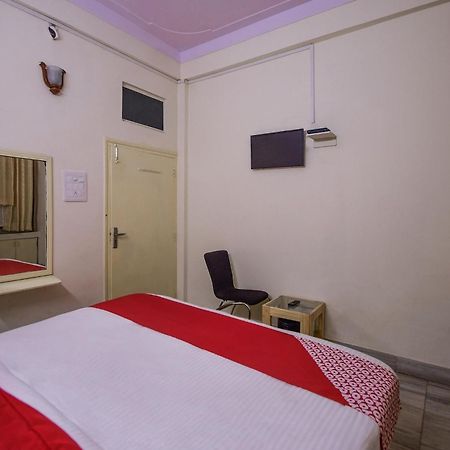 OYO 15212 Hotel Seema Udaipur Buitenkant foto