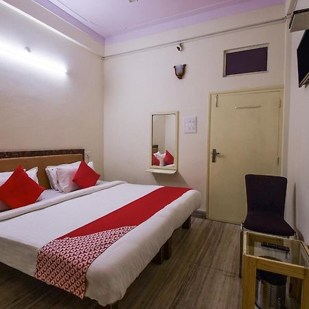 OYO 15212 Hotel Seema Udaipur Buitenkant foto