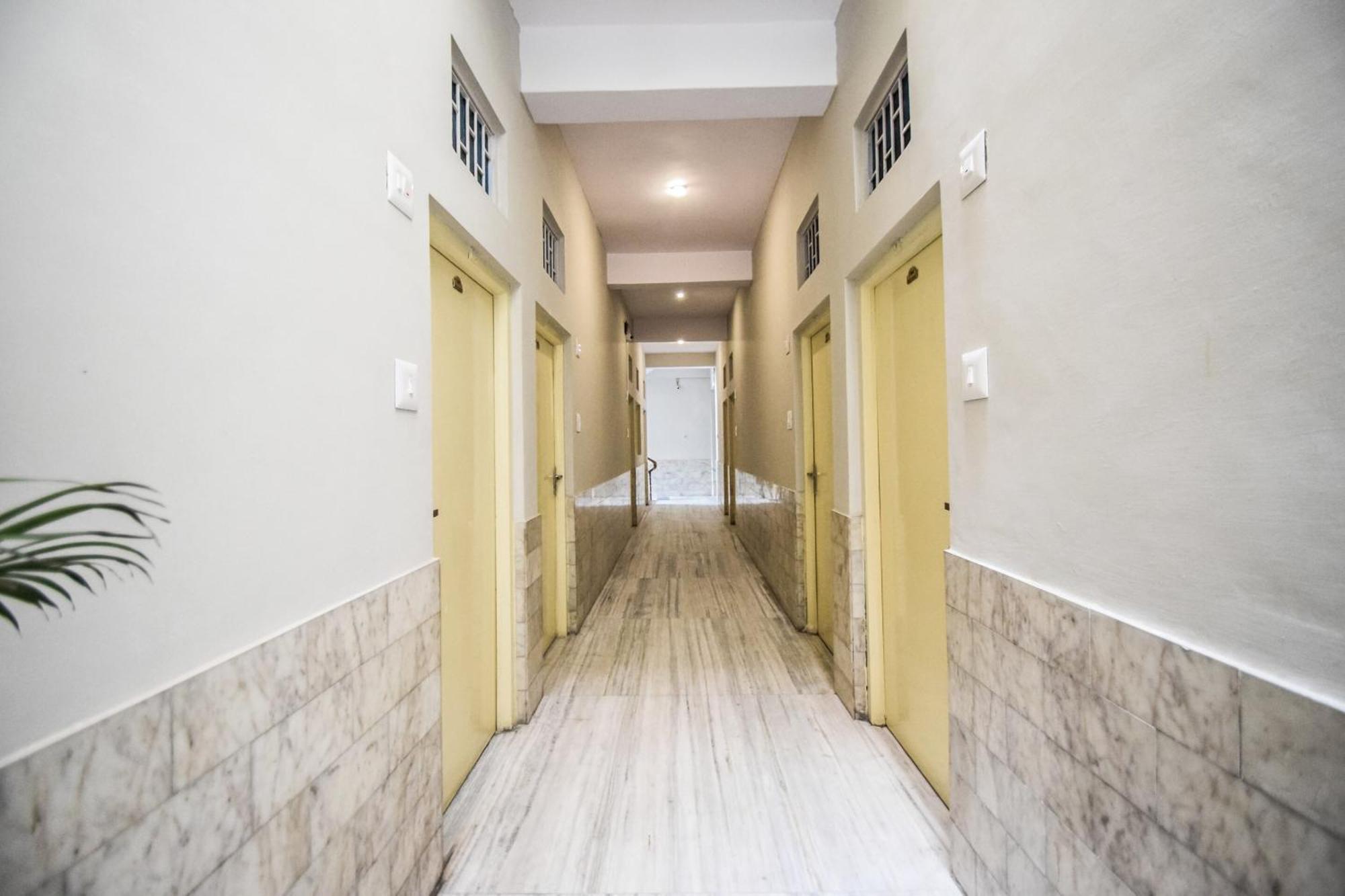OYO 15212 Hotel Seema Udaipur Buitenkant foto