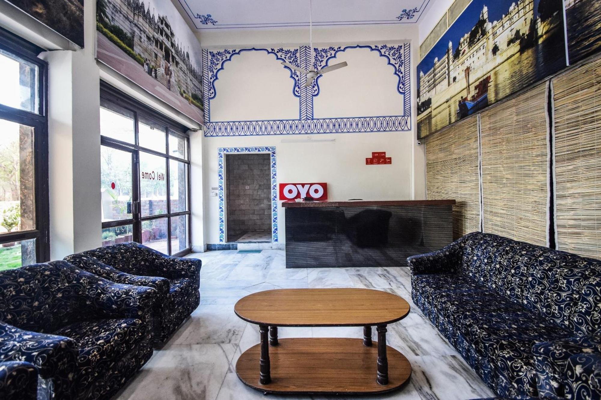OYO 15212 Hotel Seema Udaipur Buitenkant foto