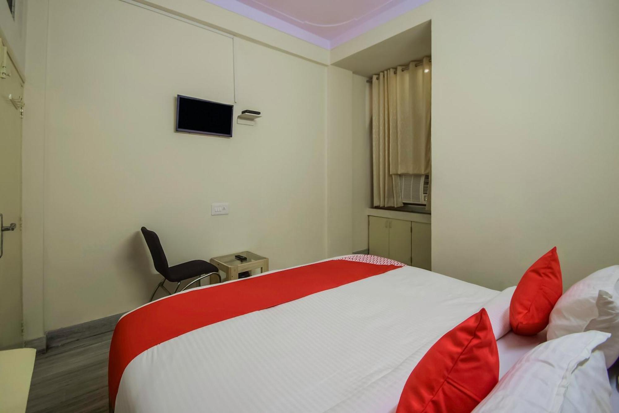 OYO 15212 Hotel Seema Udaipur Buitenkant foto